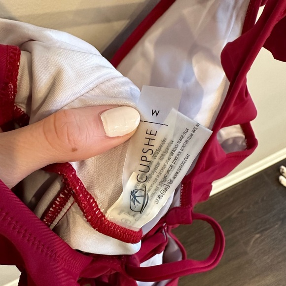 CUPSHE Red Ruffled Lace Up One Piece Swimsuit - Picture 4 of 4